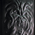 Porta in ferro battuto con testa di leone